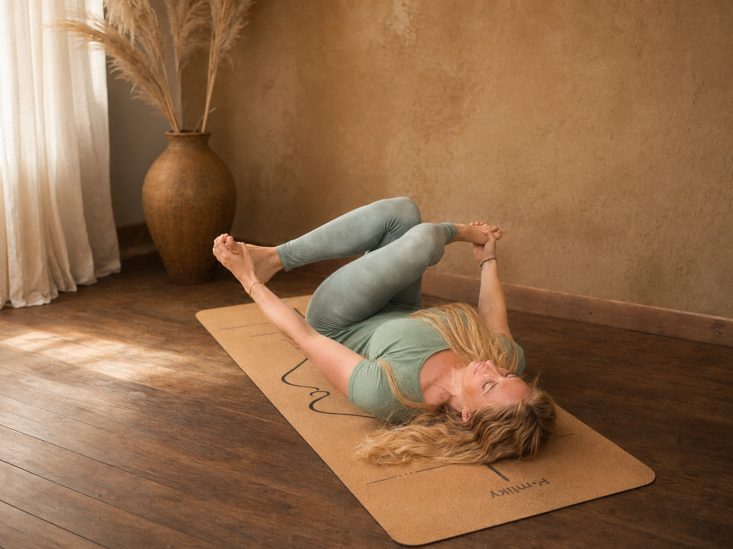 Ilse-Marie Sobering in een Yin Yoga houding